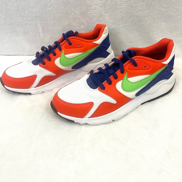Nike LD Victory Sneakers - women’s 8, youth 6.5 - Picture 2 of 13